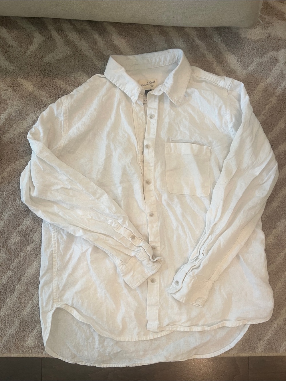Universal Thread White Long-Sleeve Button-Down Shirt